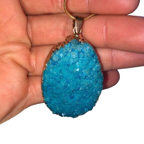 Blue Agate Druzy Stone Gold Surround and Gold Chain - Picture 2 of 2